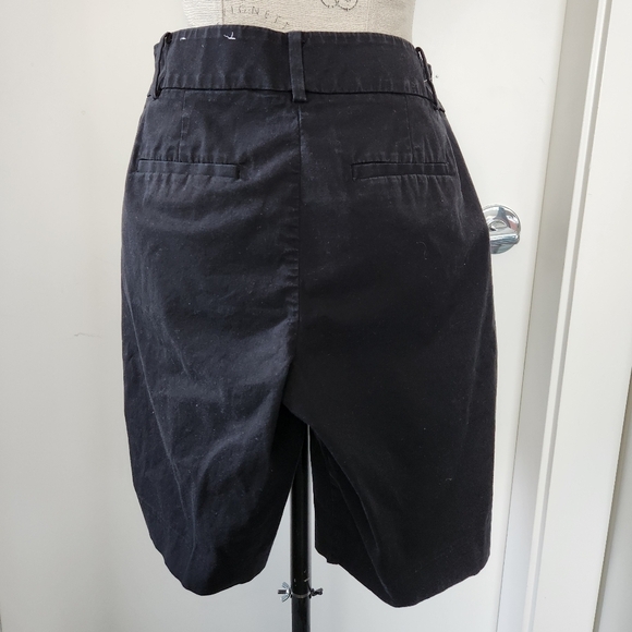 Ann Taylor black shorts - Picture 2 of 6